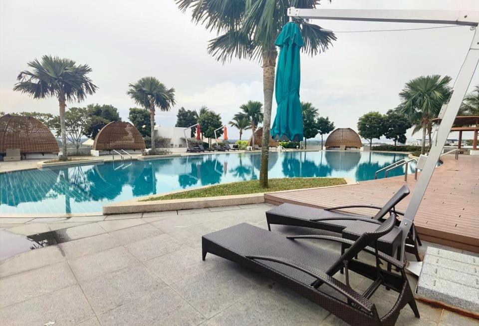 1519 Almas Suites Seaview Sunrise Netflix By Stay 努沙再也 外观 照片