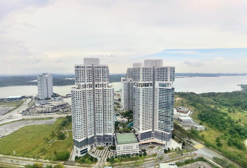 1519 Almas Suites Seaview Sunrise Netflix By Stay 努沙再也 外观 照片