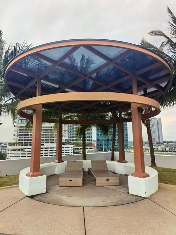 1519 Almas Suites Seaview Sunrise Netflix By Stay 努沙再也 外观 照片